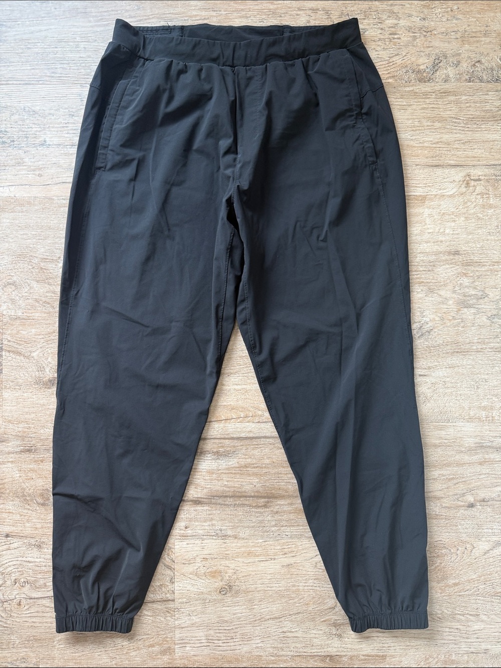 lululemon athletica Men's Black Elastic-Waist Jogger Pants
